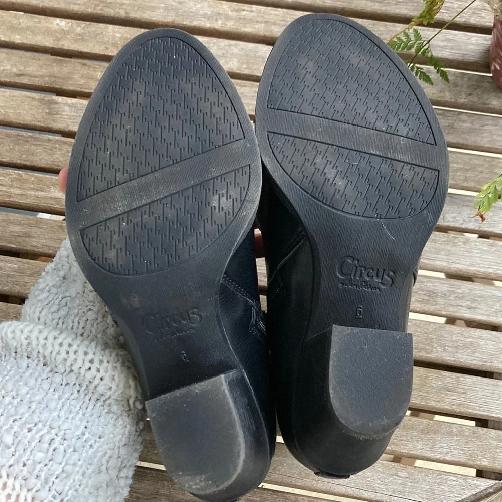 SOLD Sam Edelman Booties - Picture 8 of 9